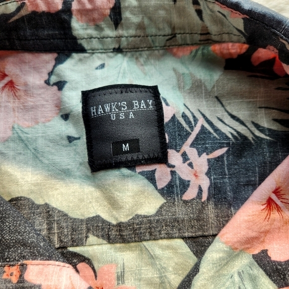 Hawk's Bay Floral Vacation Button up - Picture 6 of 7